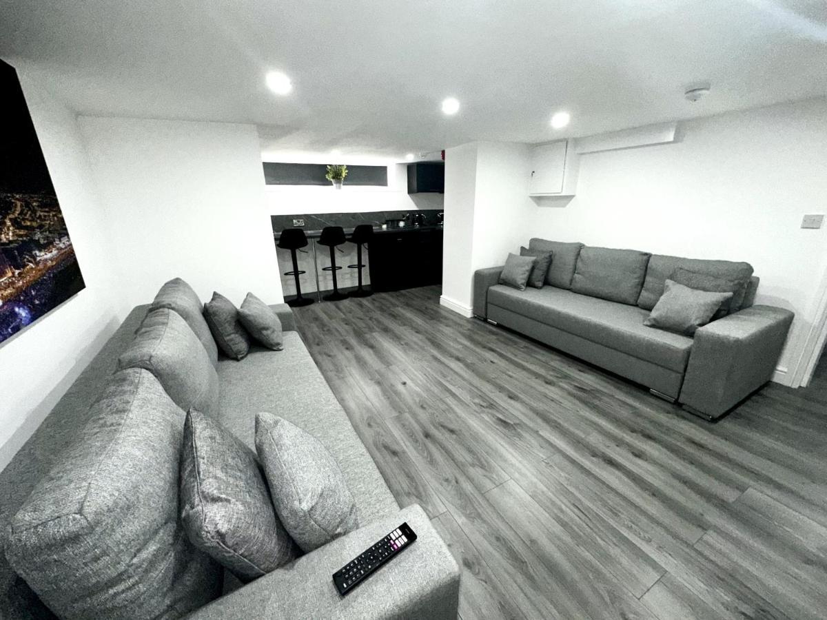 New Osborne Luxury Hottub And Jacuzzi Suites แบล็คพูล ภายนอก รูปภาพ